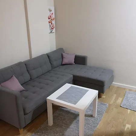 Апартаменты Zivot Je Tren Подгорица